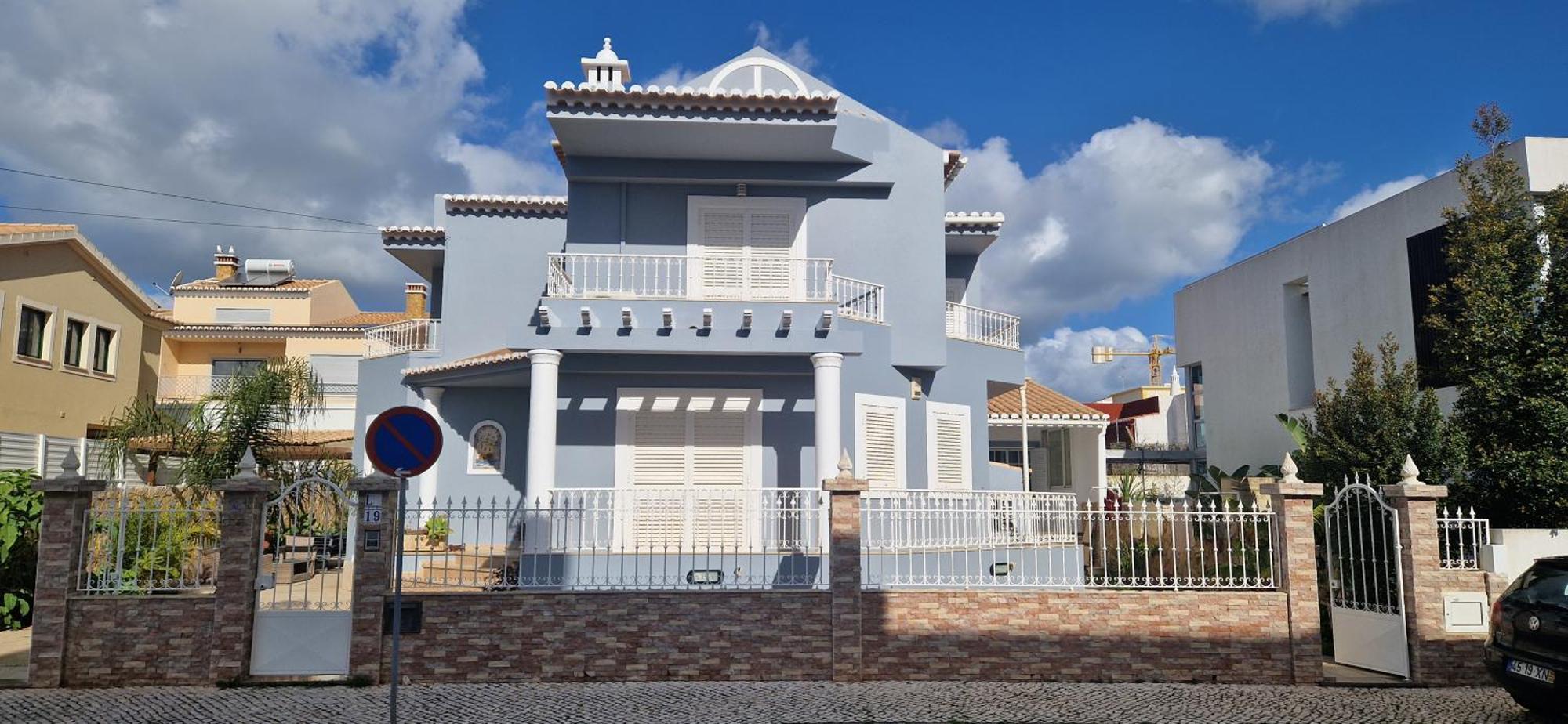 Guest house Dona Ana Lagos